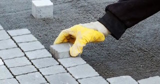 Укладка тротуарной плитки 50 на 50 в Улане-Удэ в октябре