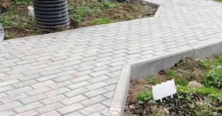 Профессиональная укладка брусчатки в Улане-Удэ в октябре